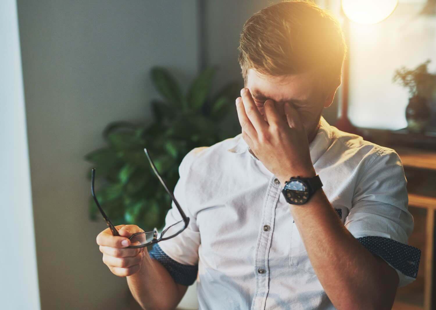 Astigmatismo: come una cornea irregolare distorce le immagini e come si corregge Topografia corneale per la misurazione dei meridiani e dell'asse del difetto